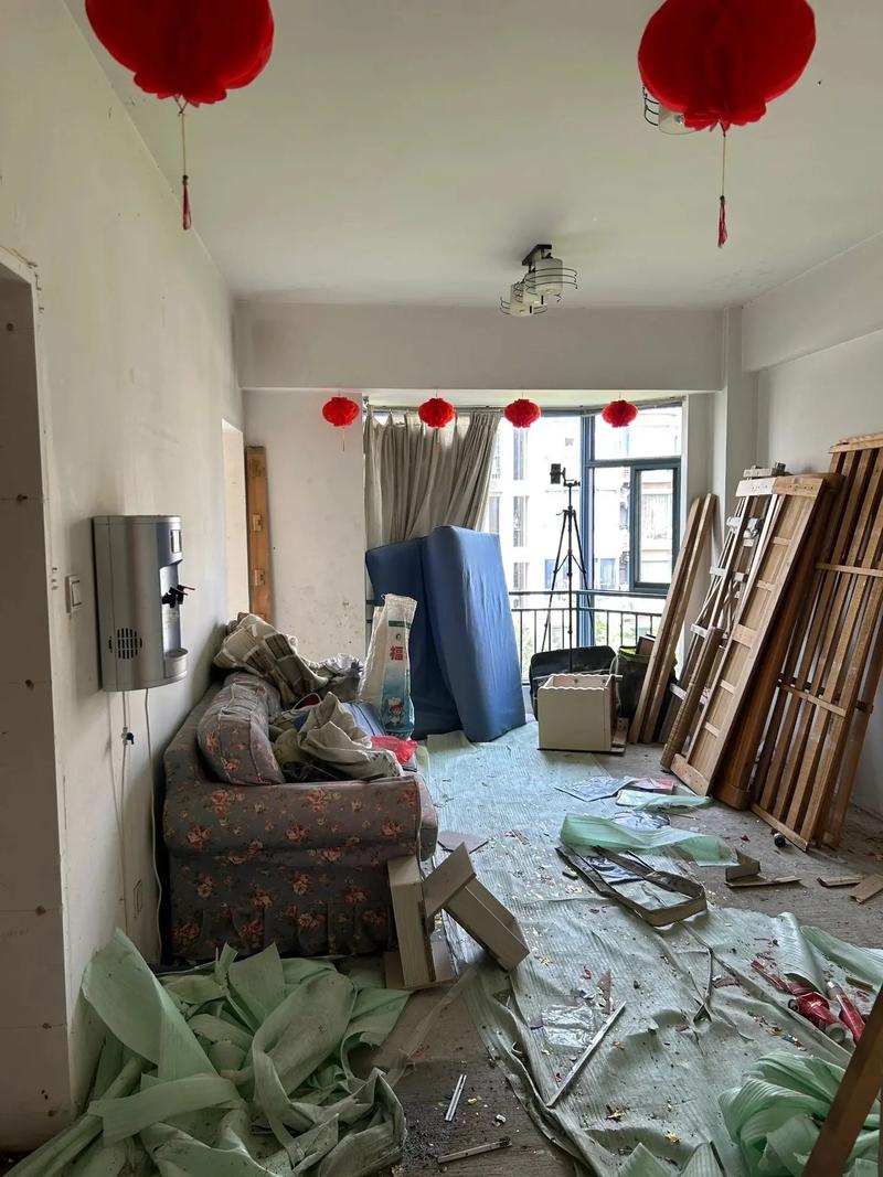武汉办公室装修新趋势:简约而不简单